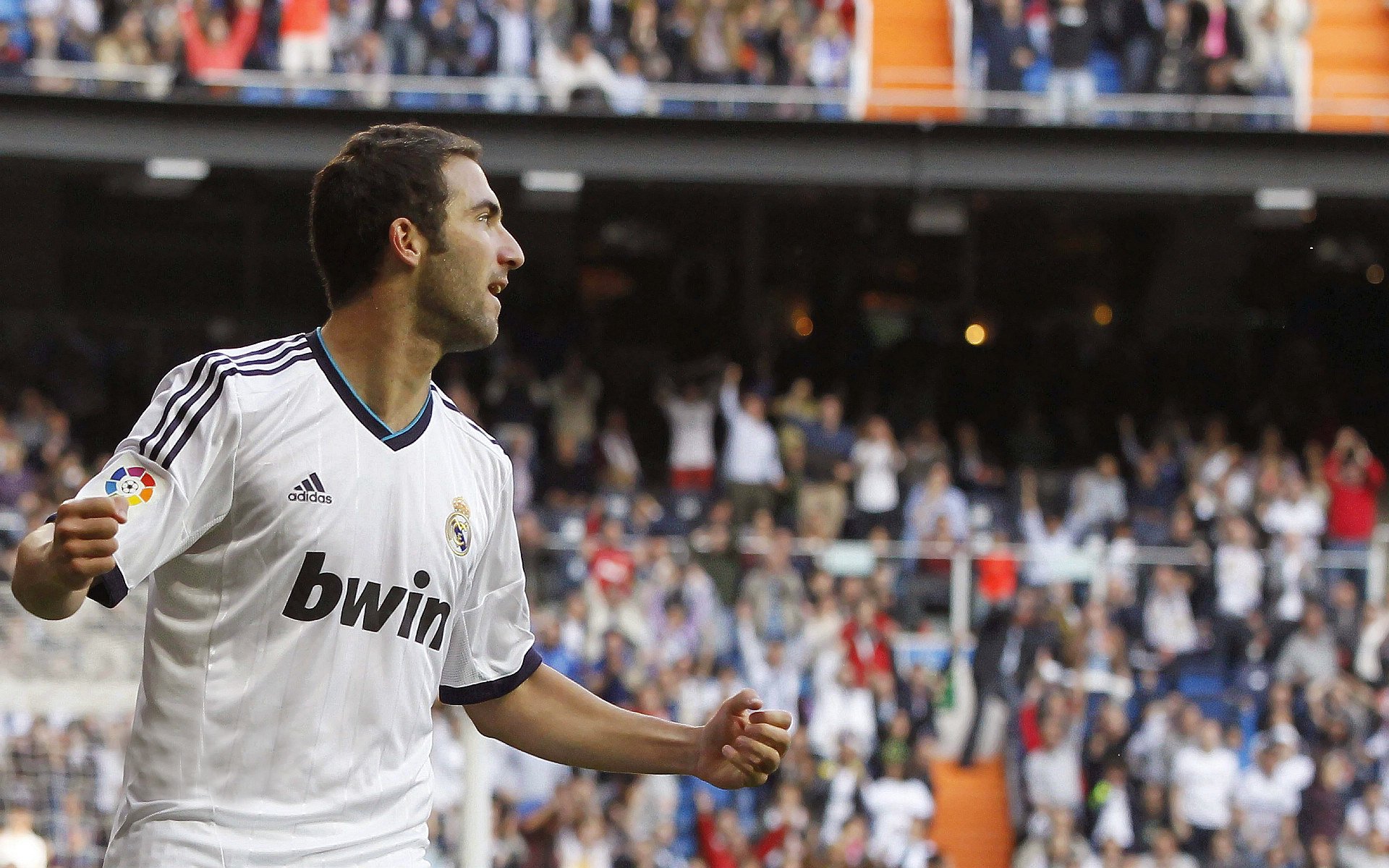 英超激烈冲刺：每一秒都令人心跳加速！，英超精彩